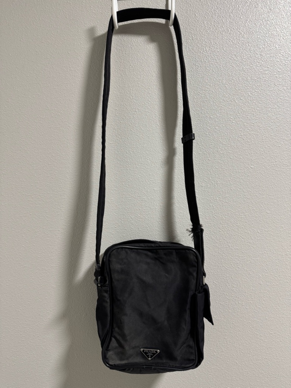 Authentic Prada Nero Tessuto Plate Crossbody - Picture 3 of 12